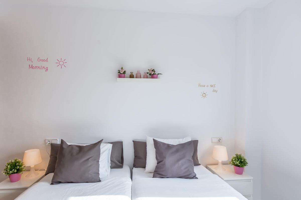 Andaluz Apartments Mar De Nerja Bilik gambar